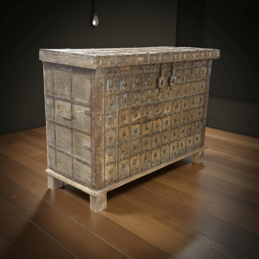 Wd wandkist brass 140x59x102